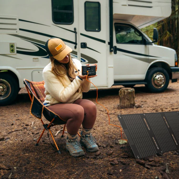 Jackery Solar Generator 100 Plus - Image 2